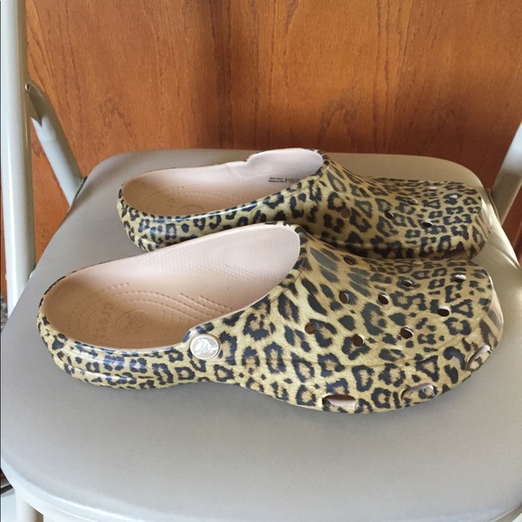 crocs freesail leopard